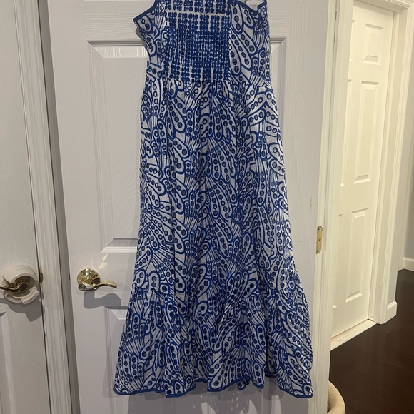100% cotton blue white lined eyelet dress,Size -L. Never worn but tag removed. - Picture 2 of 2